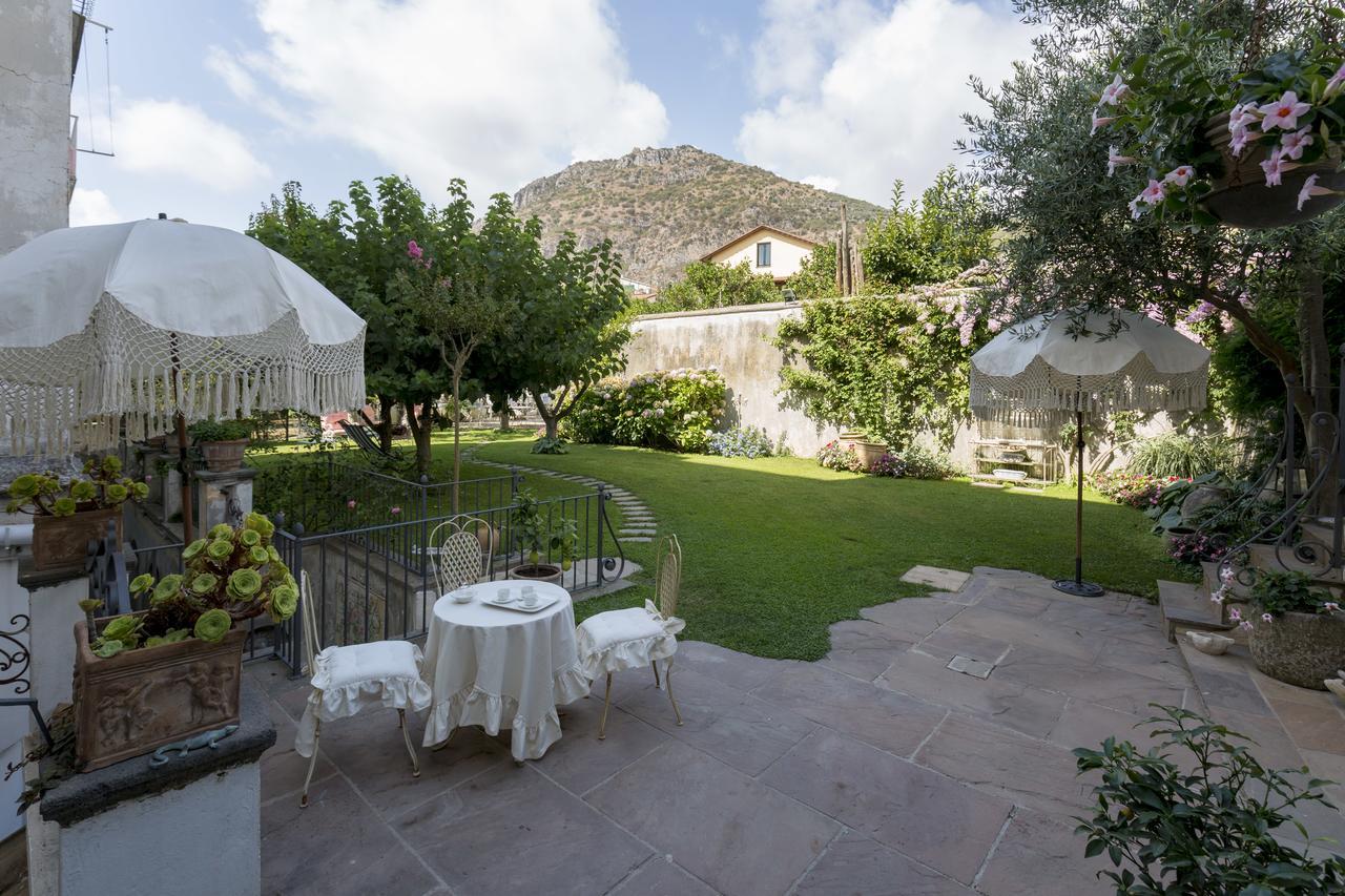 Palazzo Cacace Relais Bed & Breakfast Piano di Sorrento Exterior photo